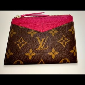 Louis Vuitton zipped 4 card wallet